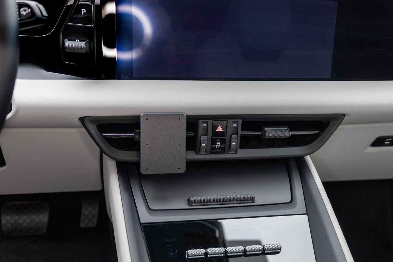 Proclip Porsche Macan Electric 25-Center mount